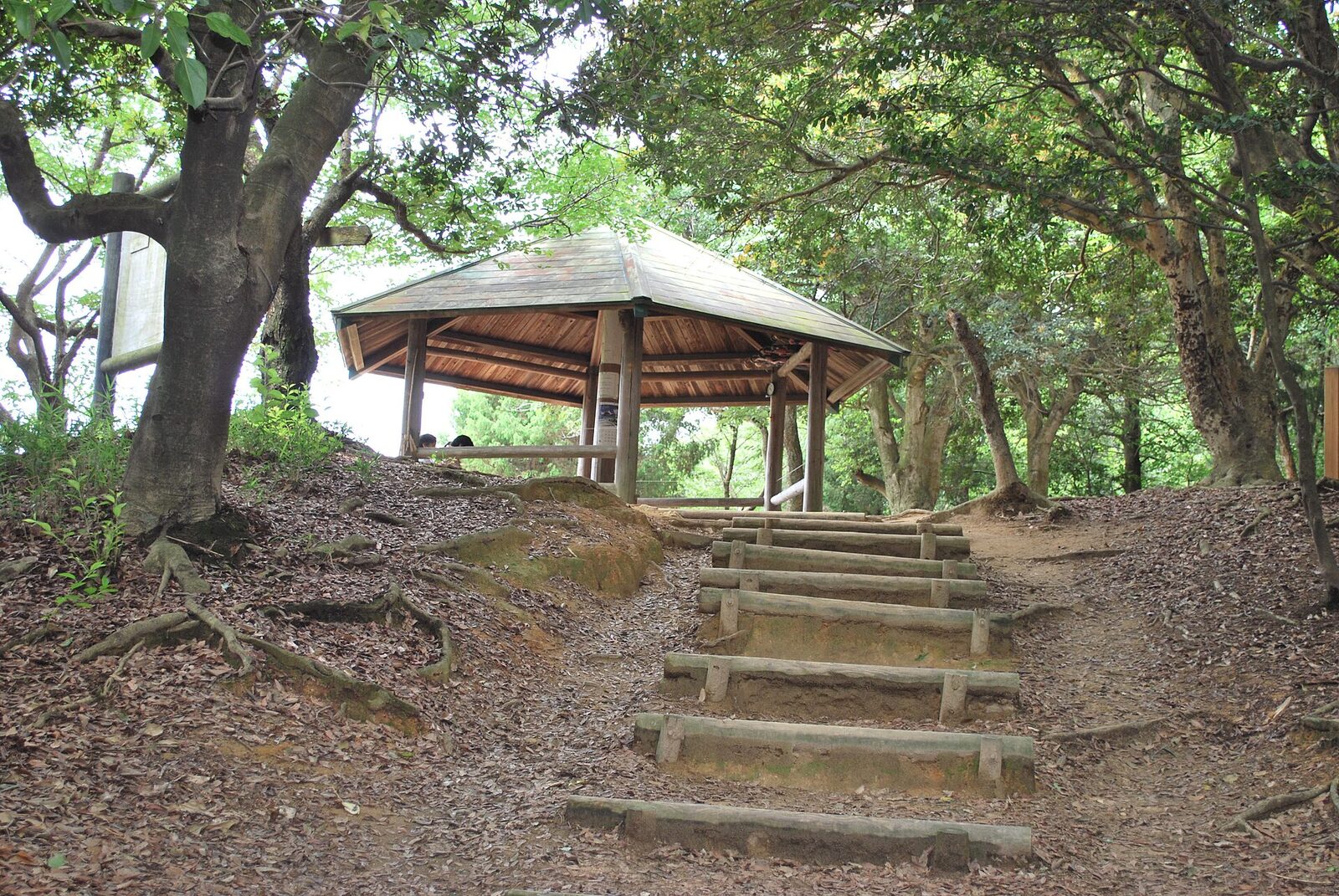 10月31日 岡山市中区の操山 ノルディックウオーク初級は雨天中止・申込は2日前まで・ポール代200円